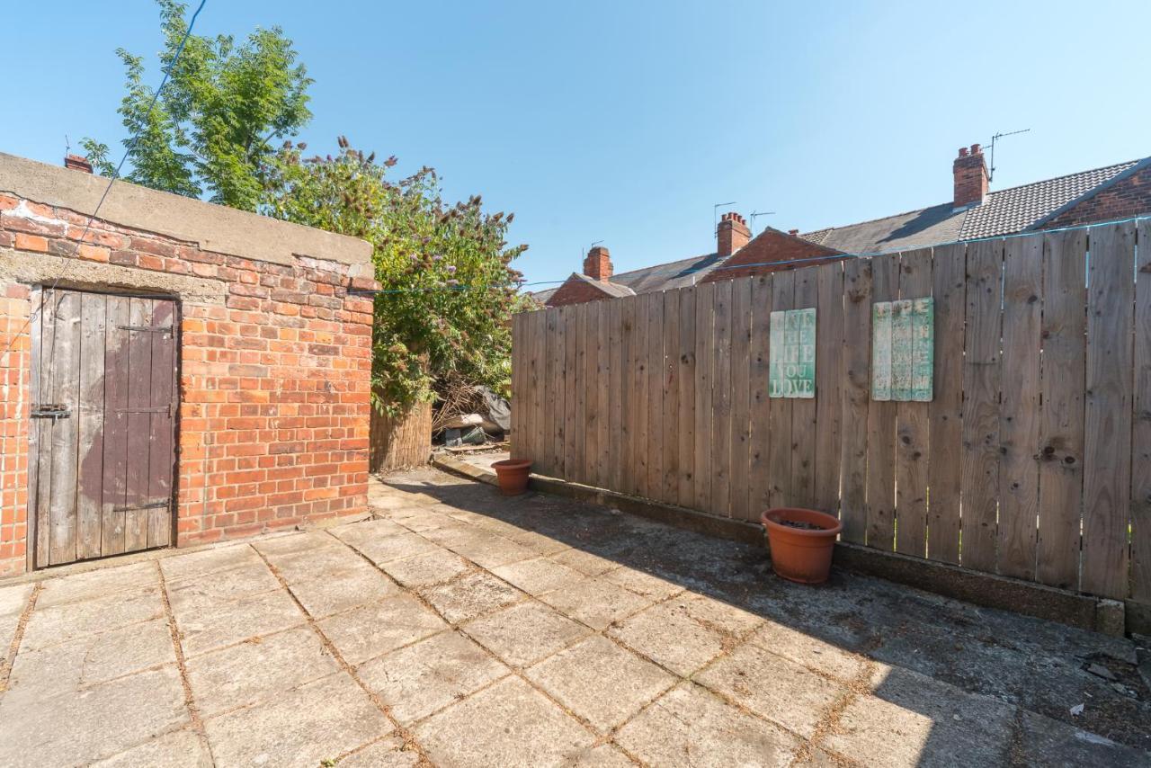 3 Bedroom-5 Beds Newland Ave King'S Palace Leisure-Contractor-Heart Of Hull Amenities كينغستون أبون هول المظهر الخارجي الصورة