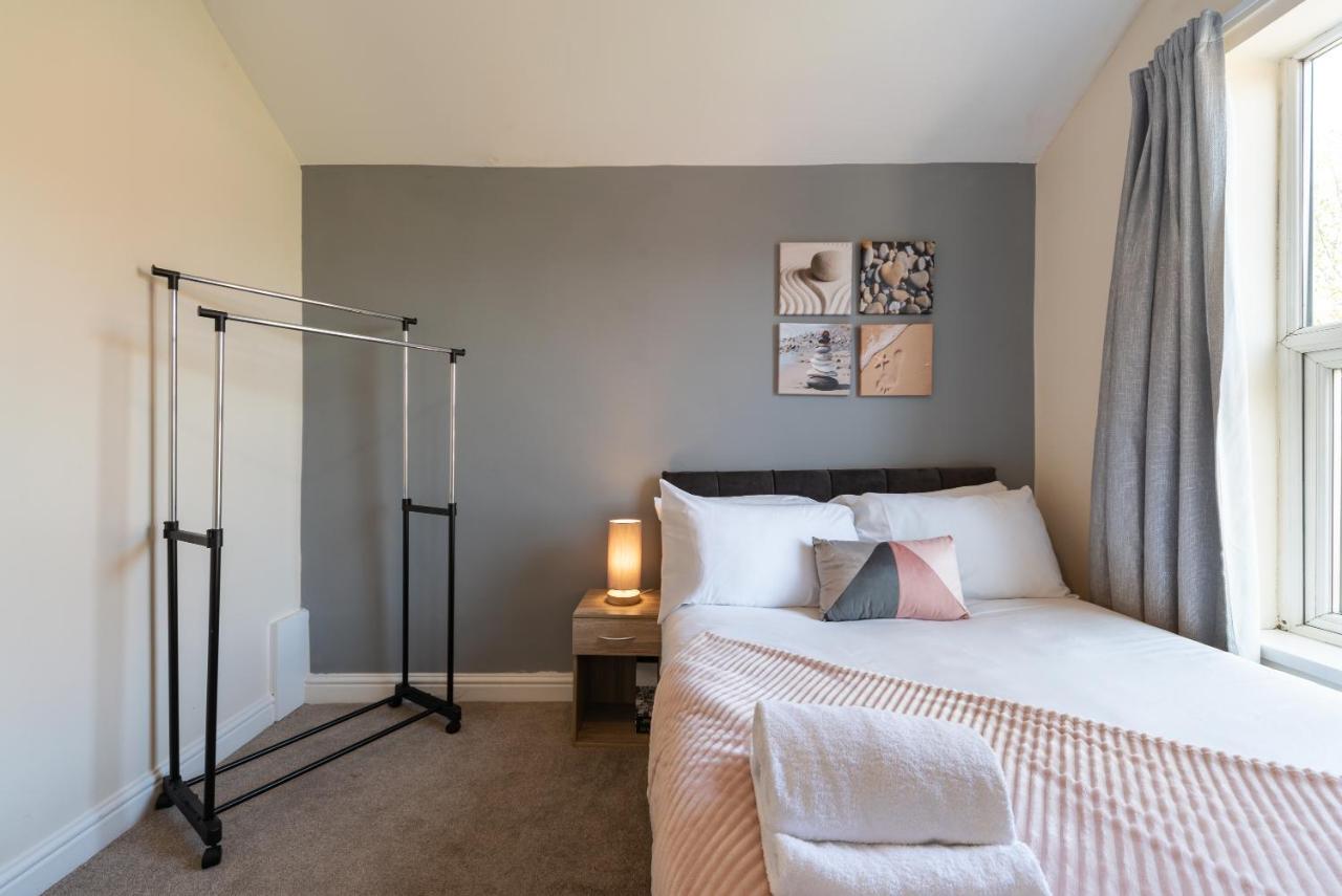 3 Bedroom-5 Beds Newland Ave King'S Palace Leisure-Contractor-Heart Of Hull Amenities كينغستون أبون هول المظهر الخارجي الصورة