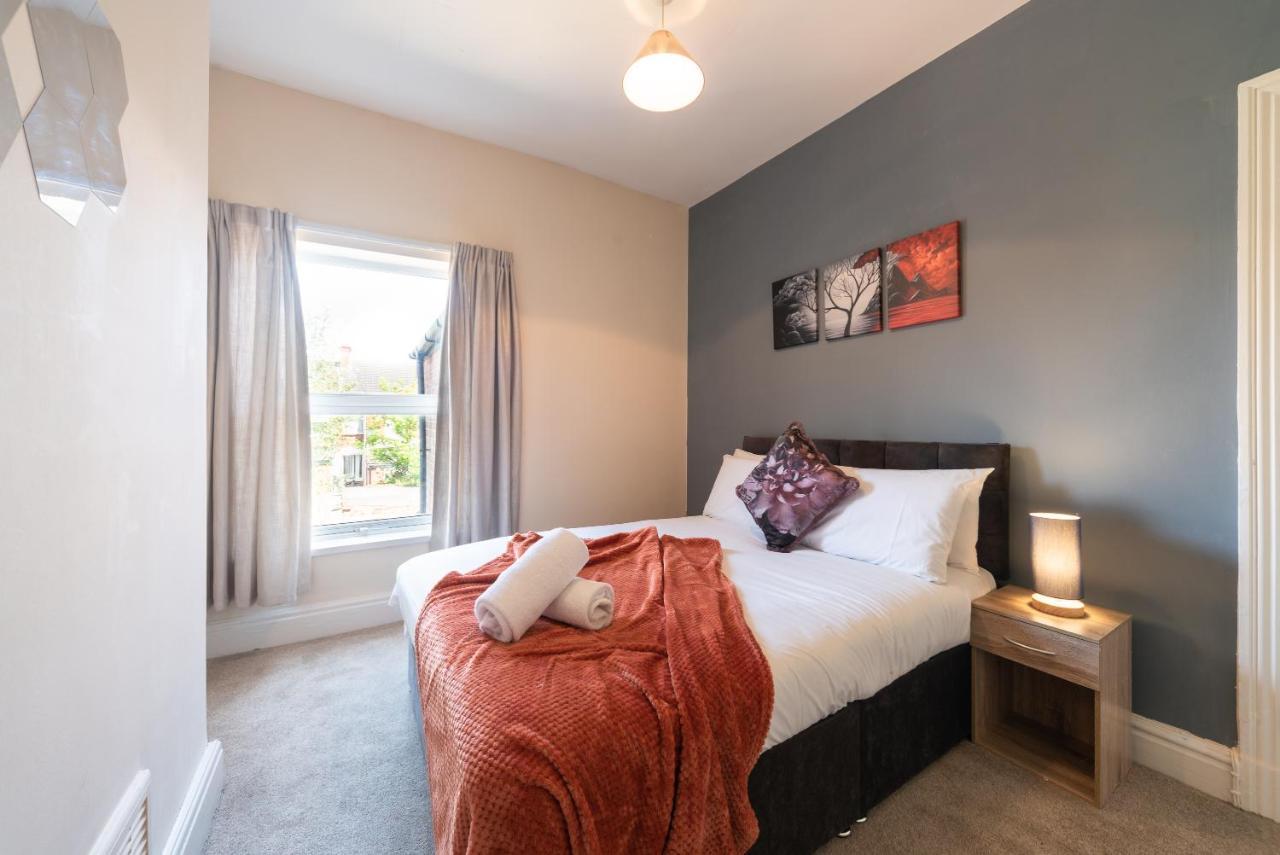 3 Bedroom-5 Beds Newland Ave King'S Palace Leisure-Contractor-Heart Of Hull Amenities كينغستون أبون هول المظهر الخارجي الصورة