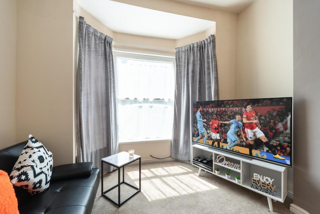 3 Bedroom-5 Beds Newland Ave King'S Palace Leisure-Contractor-Heart Of Hull Amenities كينغستون أبون هول المظهر الخارجي الصورة