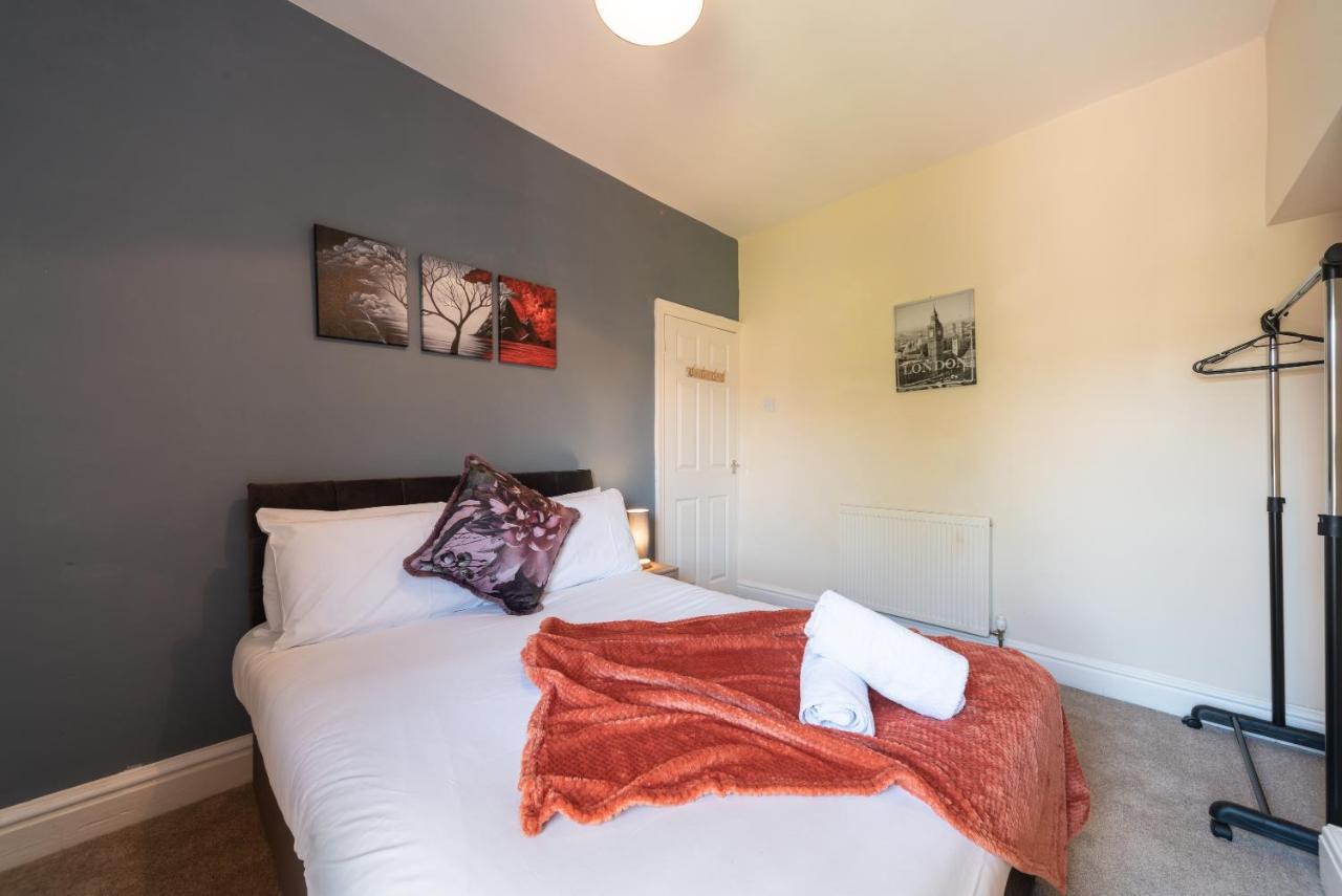 3 Bedroom-5 Beds Newland Ave King'S Palace Leisure-Contractor-Heart Of Hull Amenities كينغستون أبون هول المظهر الخارجي الصورة