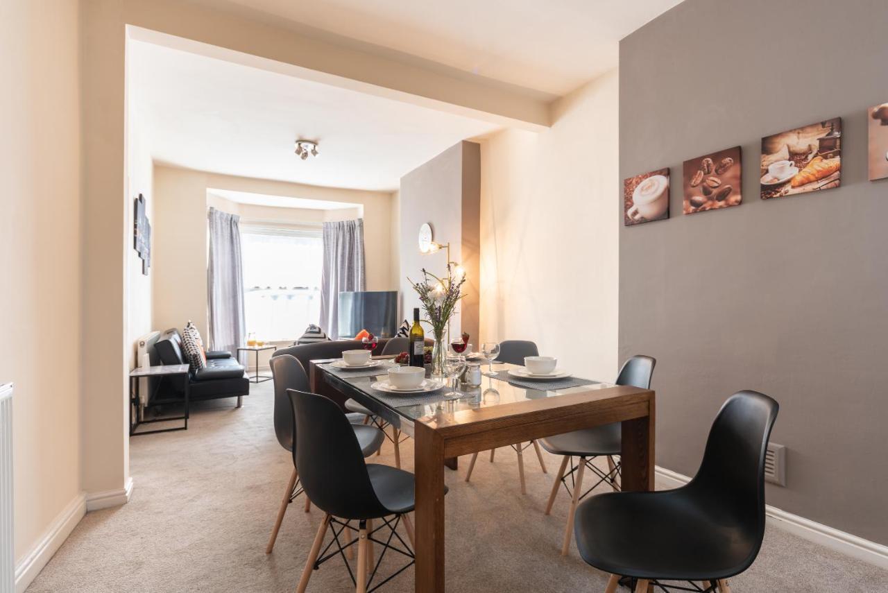 3 Bedroom-5 Beds Newland Ave King'S Palace Leisure-Contractor-Heart Of Hull Amenities كينغستون أبون هول المظهر الخارجي الصورة