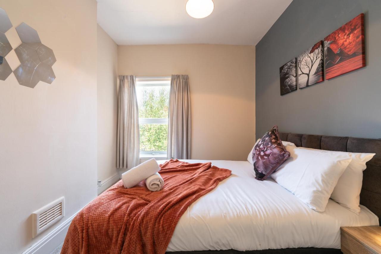 3 Bedroom-5 Beds Newland Ave King'S Palace Leisure-Contractor-Heart Of Hull Amenities كينغستون أبون هول المظهر الخارجي الصورة